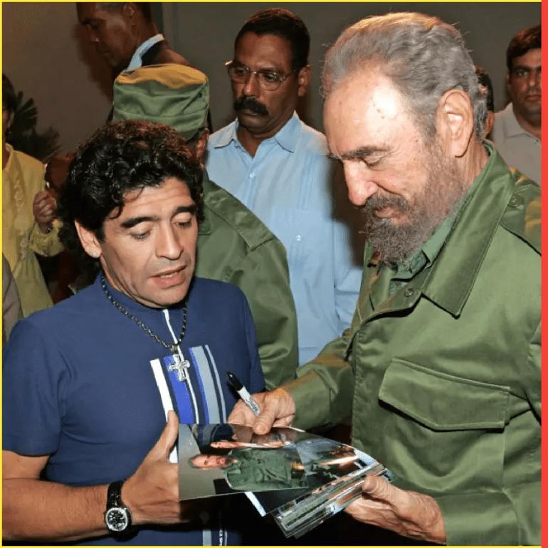 Argentinian ex soccer star Diego Armando Maradona (L) talks to Cuban President Fidel Castro, before recording Maradona's TV program "The 10's Night" in Havana 27 October 2005. Maradona is in Cuba to record this special interview with Castro, in preparation to his weekly program broadcasted in Buenos Aires. AFP PHOTO / Ismael Francisco Gonzalez - AIN (Photo by ISMAEL FRANCISCO GONZALEZ / AFP)