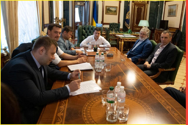 Ukrainian President Volodymyr Zelenskiy meets tycoon Igor Kolomoisky in Kiev, Ukraine September 10, 2019. Ukrainian Presidential Press Service/Handout via REUTERS ATTENTION EDITORS - THIS IMAGE WAS PROVIDED BY A THIRD PARTY.