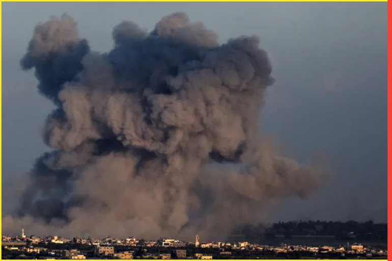 KHAN YUNIS, GAZA - JANUARY 04: Smoke rises over buildings following the Israeli attacks on Khan Yunis, Gaza on January 04, 2024. ( Abed Rahim Khatib - Anadolu Agency ) (Anadolu)