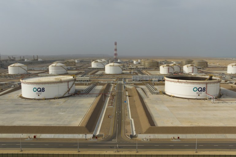 محطة تخزين النفط في رأس مركز (شركة مصفاة الدقم للصناعات البتروكيماوية)