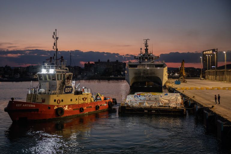 محملة بـ150 طنا من المساعدات.. هل تصل سفينة "أوبن آرمز" من قبرص إلى غزة-المصدر: من منظمة « أوبن أرمز »
