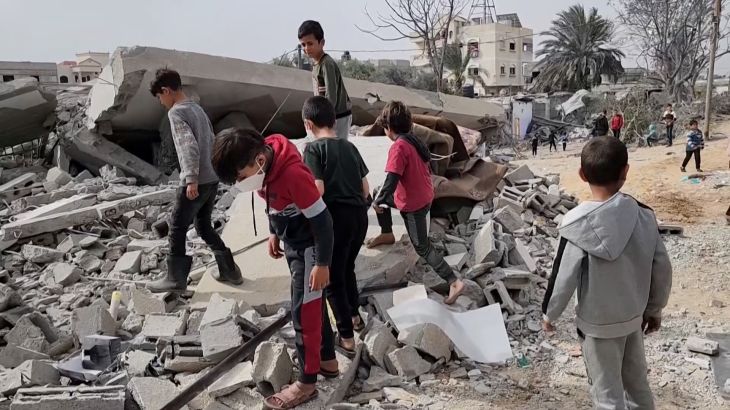 16 شهيدا بقصف إسرائيلي استهدف منزلا في مدينة رفح