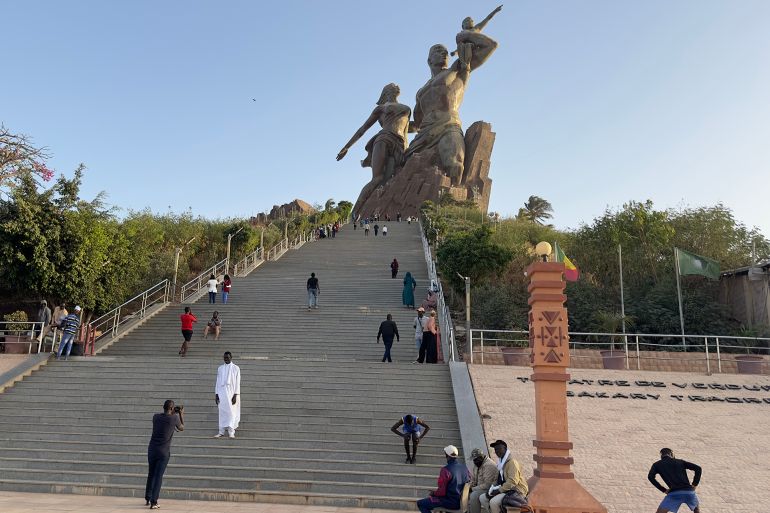 تمثال النهضة الأفريقية في العاصمة السنغالية دكار