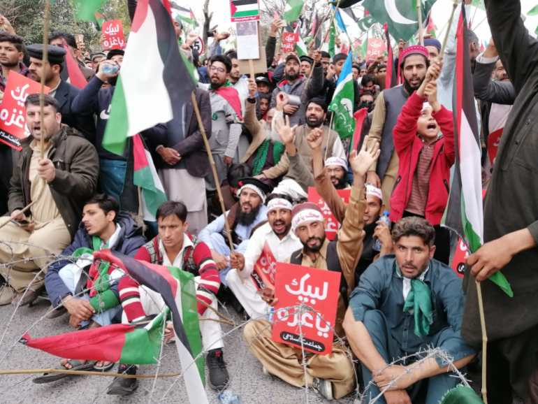 مظاهرة حاشدة نظمتها الجماعة الإسلامية في العاصمة الباكستانية تضامنا مع غزة.