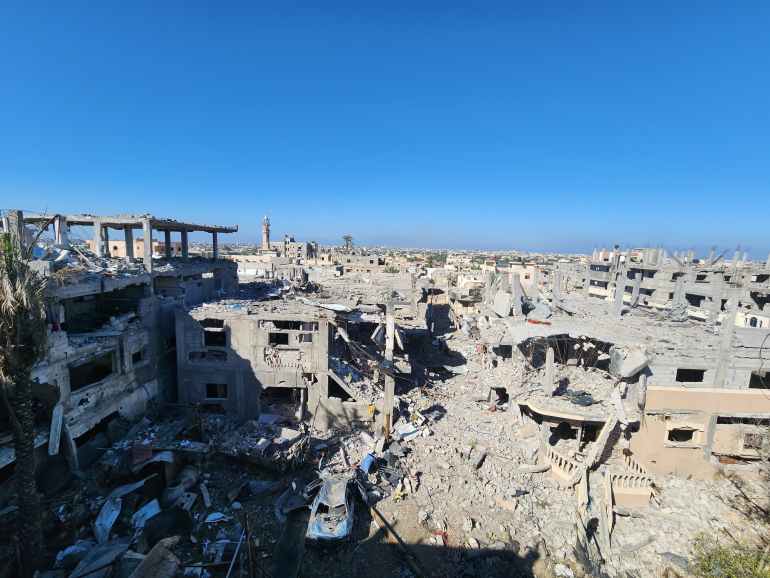 مارست إسرائيل التدمير الممنهج والشامل بهدف جعل غزة منطقة غير قابلة للحياة-رائد موسى-رفح-الجزيرة نت