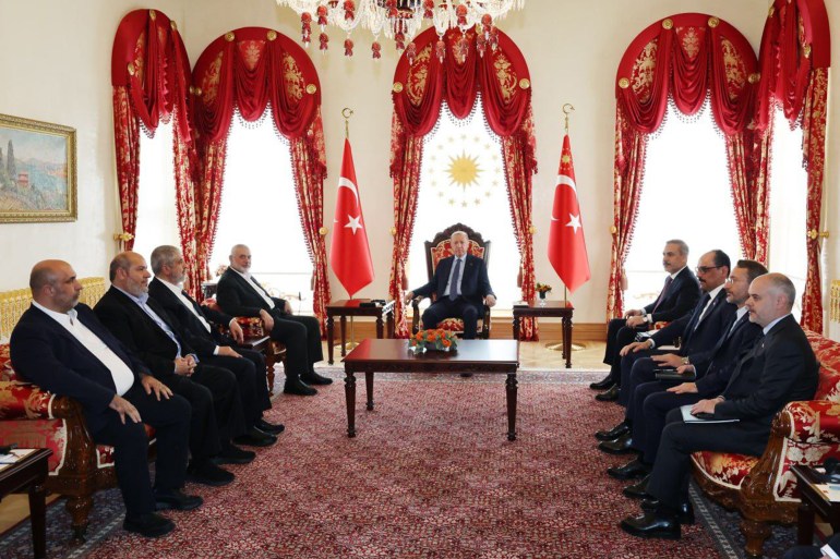 الرئيس أردوغان يستقبل اسماعيل هنية
